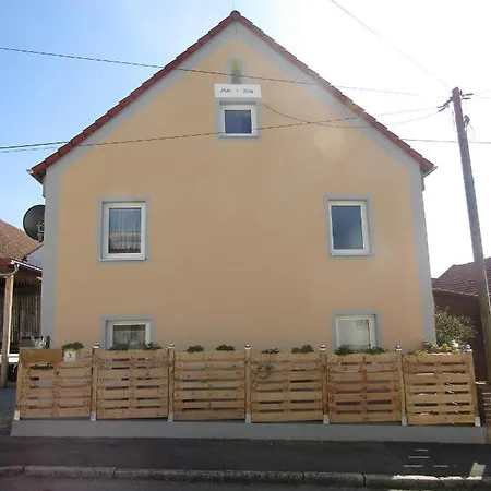 Beim Wegmacher Apartment *